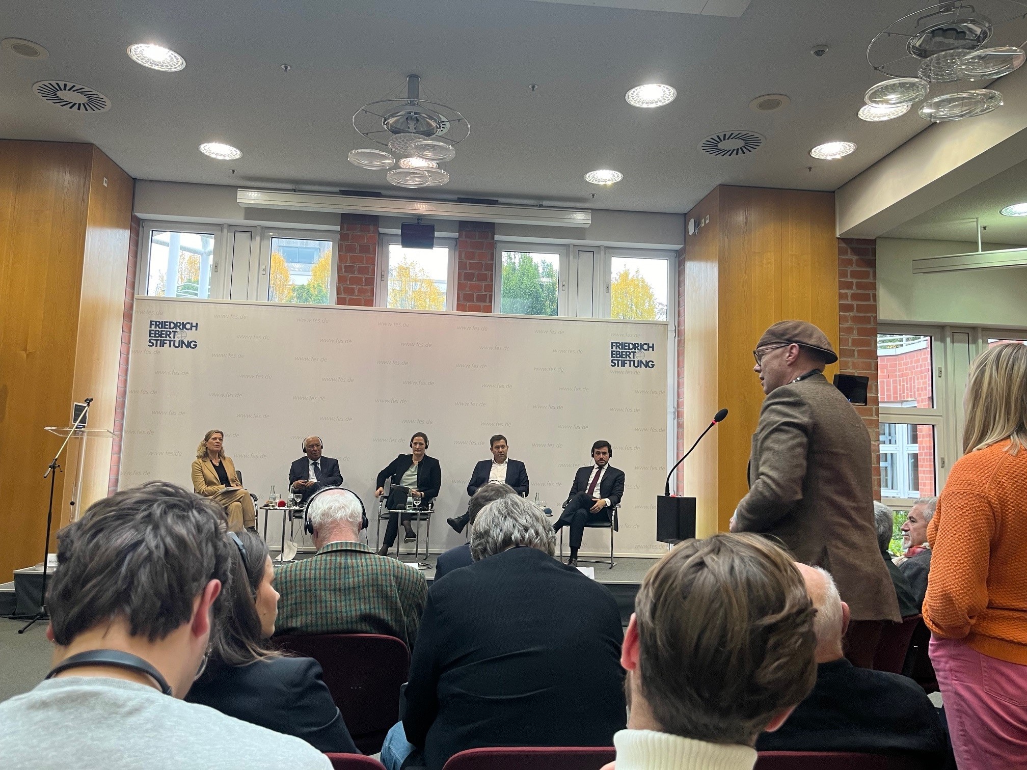 Mit Studierenden beim portugiesischen Premierminister Antonio Costa